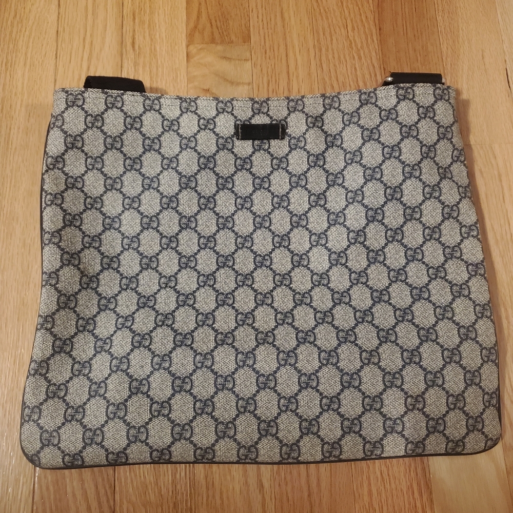 Authentic Gucci Messenger Bag